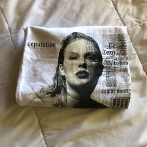 Taylor Swift Reputation Tour Tee